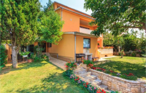 Lovely Apartment In Fazana With Wifi